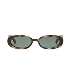 Outta Love - Le Specs